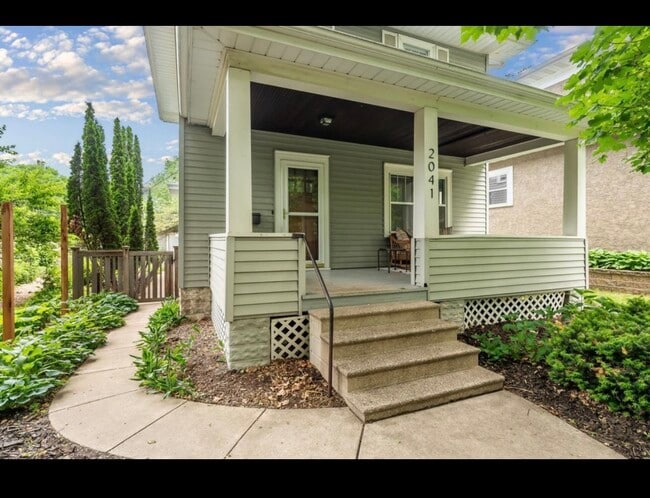 Photo - 2041 Princeton Ave