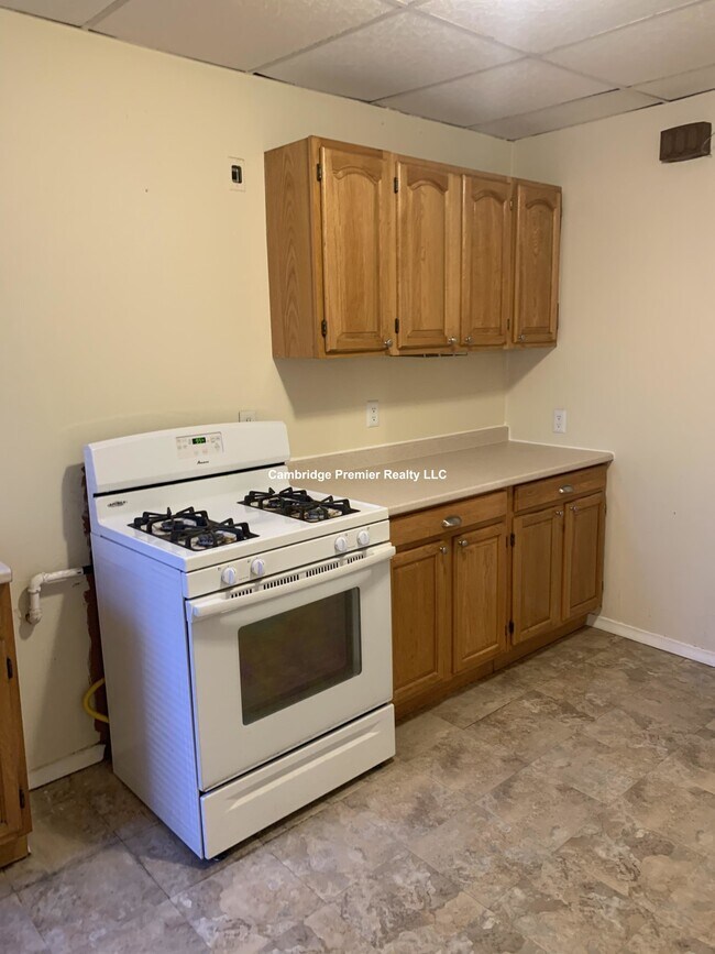 Photo - 130 Talbot Ave Unit 3