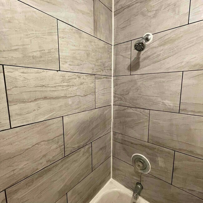 New tile in tub/shower