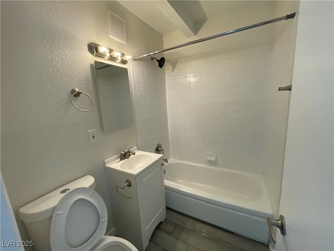 Photo - 2107 Statz St Unit 8