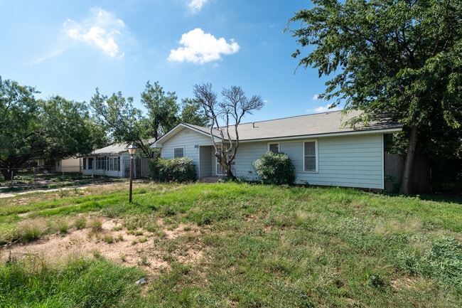 Photo - 1773 N 12th St