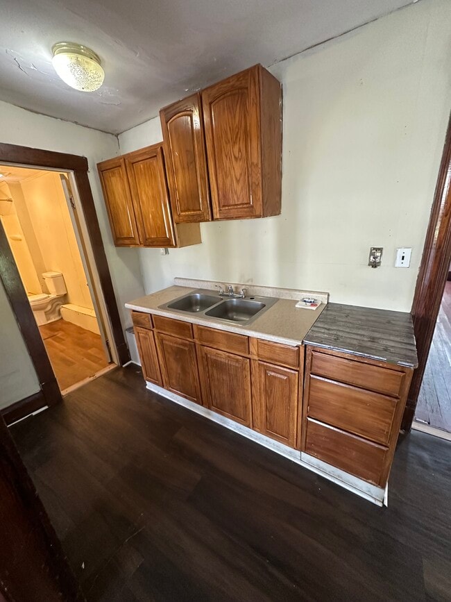 Photo - 10963 Dixie Hwy Unit B