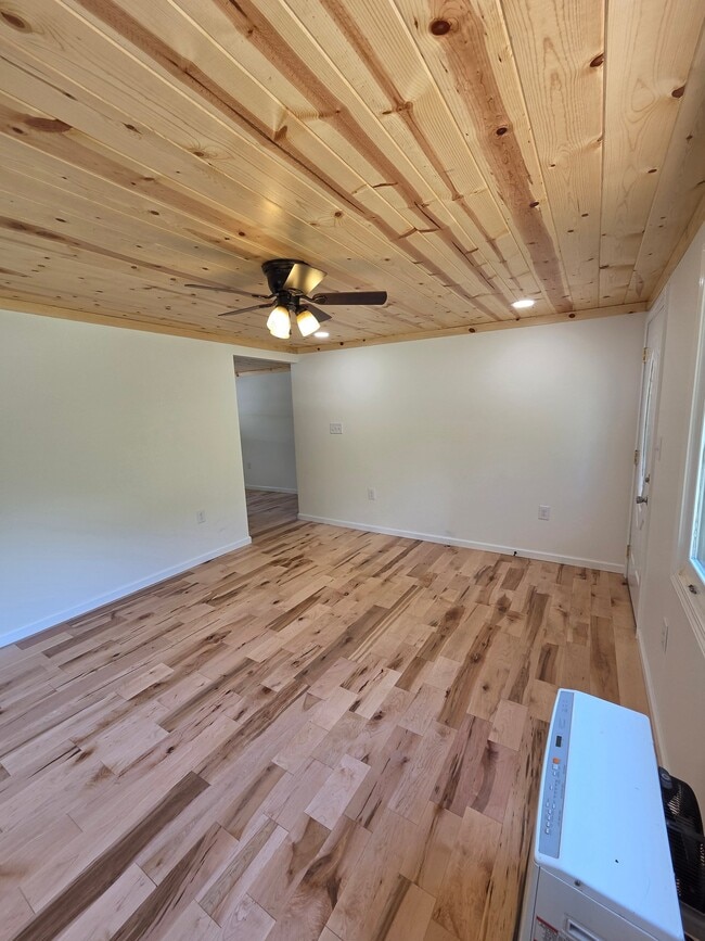Photo - 112 Robert Roten Rd