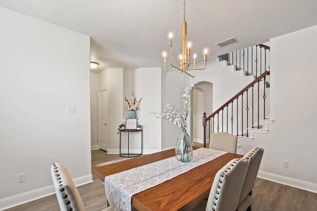 Photo - 1509 Waterfall Ln