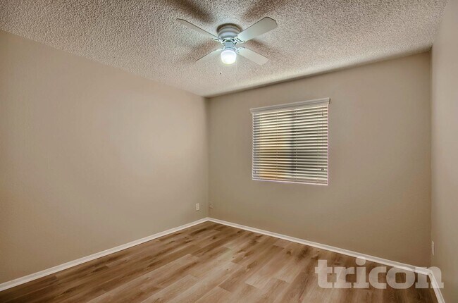 Photo - 452 S Johnson