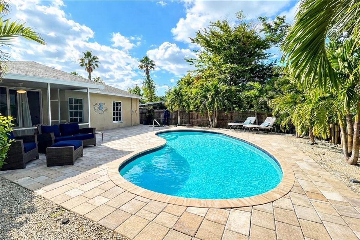 Photo - 815 96th Ave N