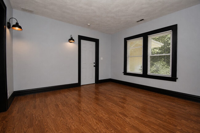 Photo - 600 Sunderlin St Unit 2