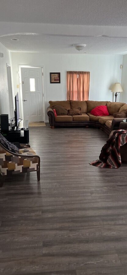 Photo - 3 Bed 1 Bath with Central AIr