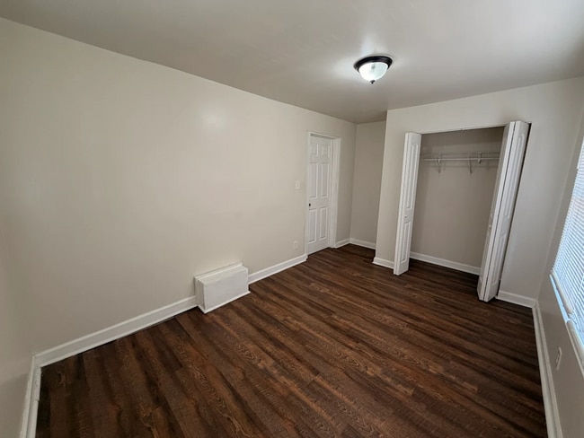 Photo - 3 Bed with extra loft room upstairs and 2 Bath in Atlanta!