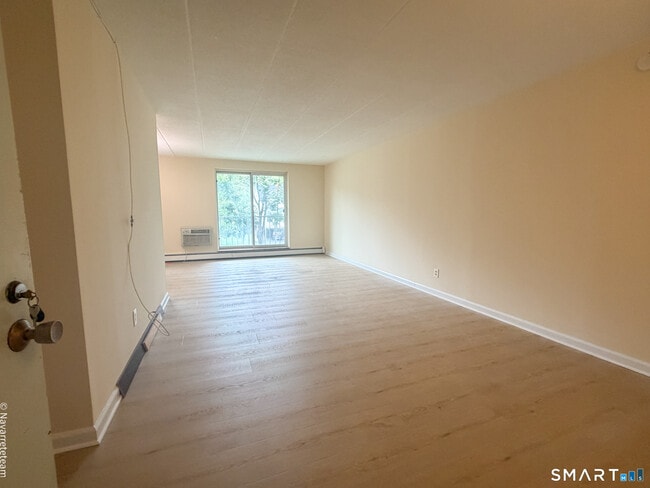 Photo - 27 Northill St Unit 2F