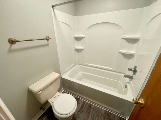 Photo - 581 Dexter Dr Unidad A