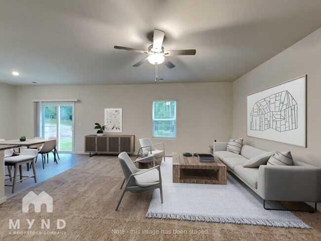 Photo - 145 Everglade Wy