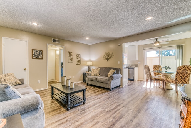 Photo - Canyon Club Apartments