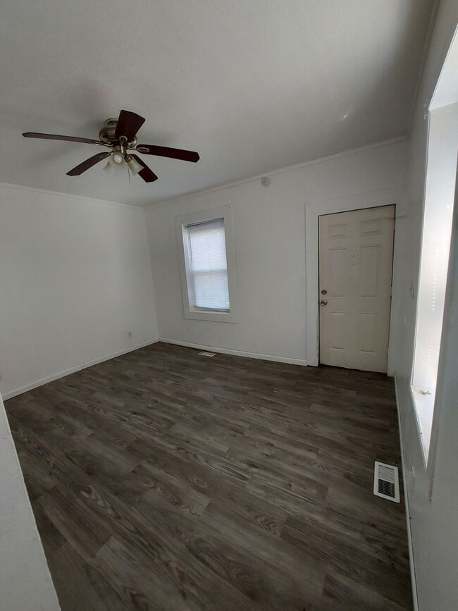 Photo - 2 BD/1BA
