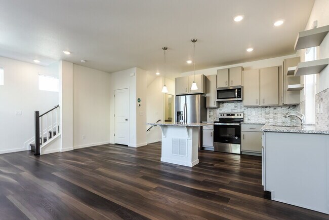 Photo - 18598 E 47th Pl