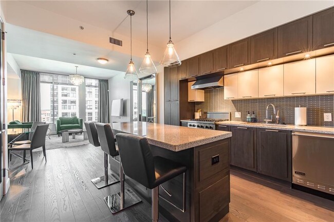 Building Photo - 1820 Peachtree St NW Unit 1111