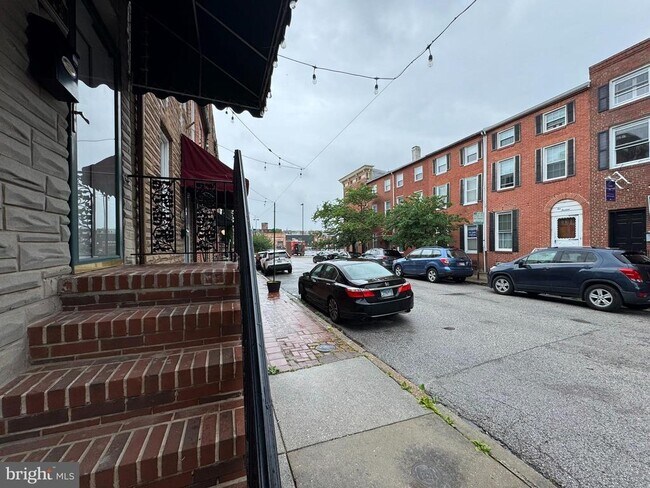 Photo - 1008 Stiles St