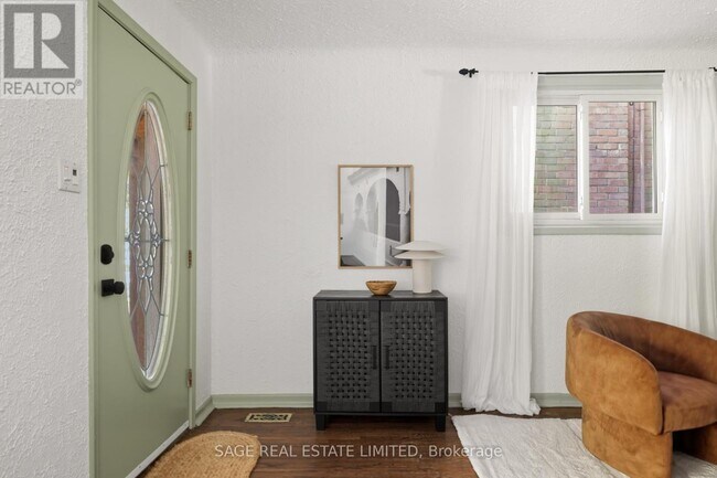 Photo - 130 Neville Park Blvd