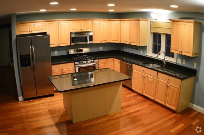 Building Photo - 22 Dacy St Rental