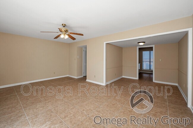 Photo - 2319 Cheshire Dr