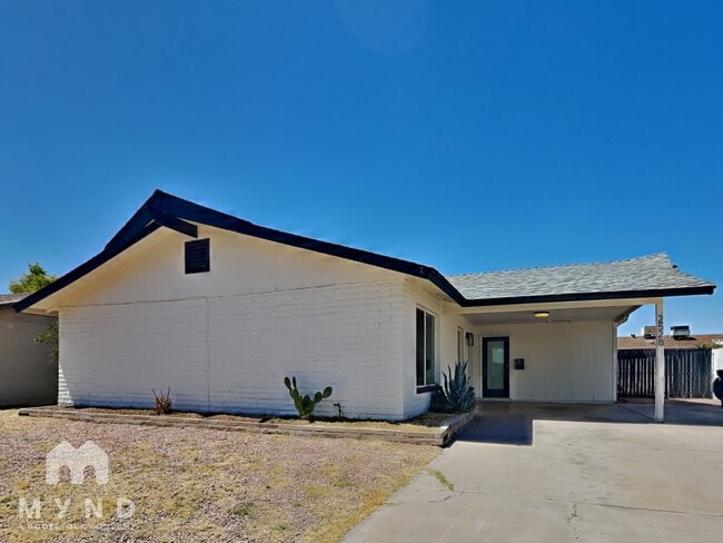 Building Photo - 2528 E Hermosa Dr Rental