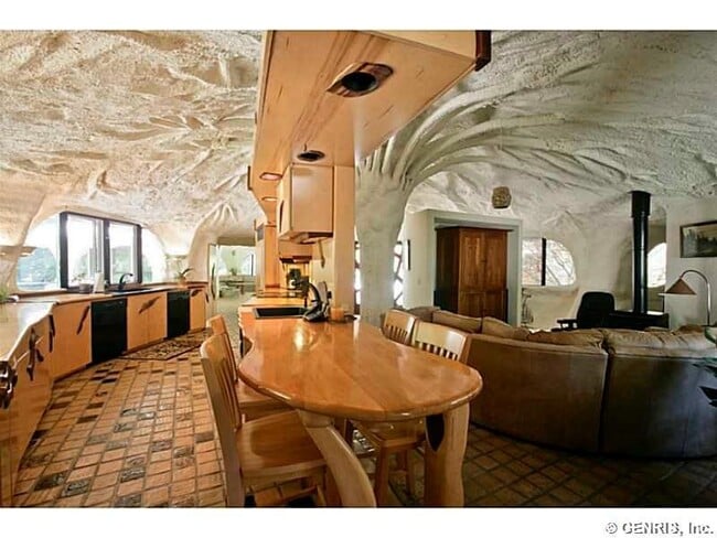 Building Photo - 142 Park Rd