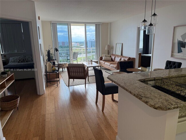 Photo - 19501 W Country Club Dr Unidad 1405