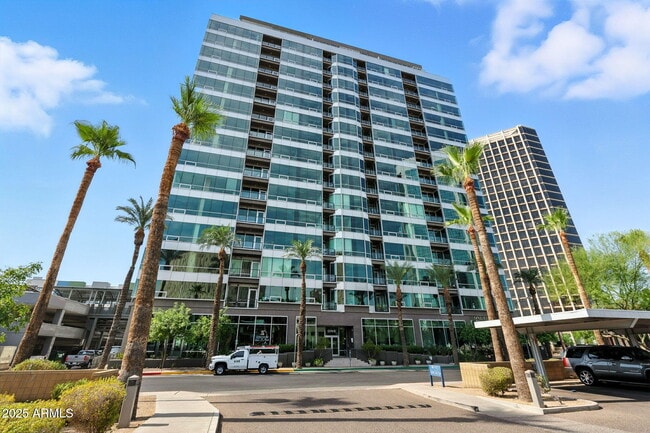 Photo - 1 E Lexington Ave Apartamento Unidad 305