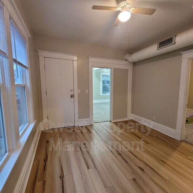 Photo - 46 National Ave SW