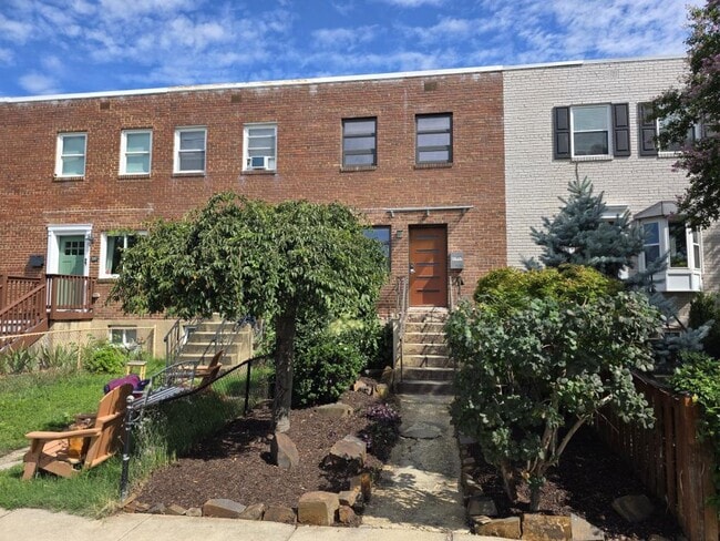 Building Photo - 536 E Glendale Ave