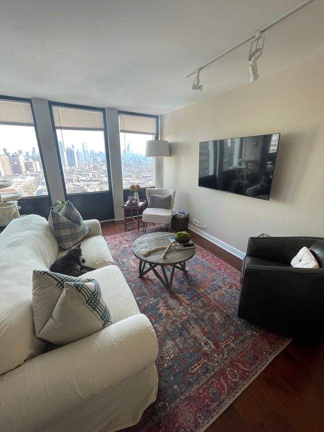 Photo - 444 W Fullerton Pky Unit 1905