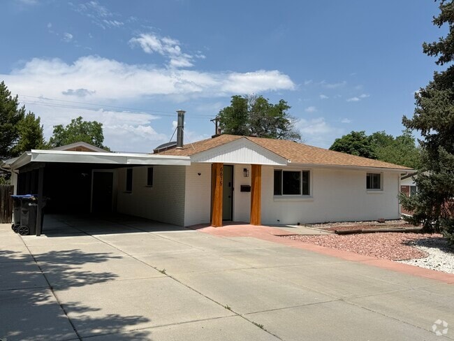 Building Photo - 6675 Fenton St Rental
