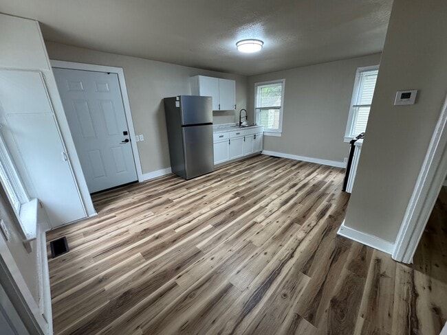 407 W 16th Ave
