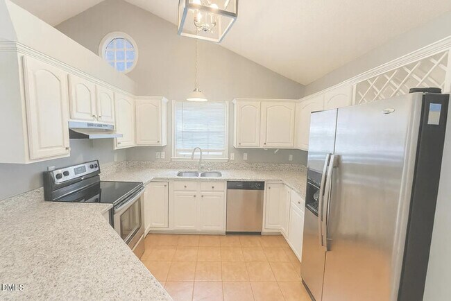 Photo - Ranch w/ 1 Car Garage