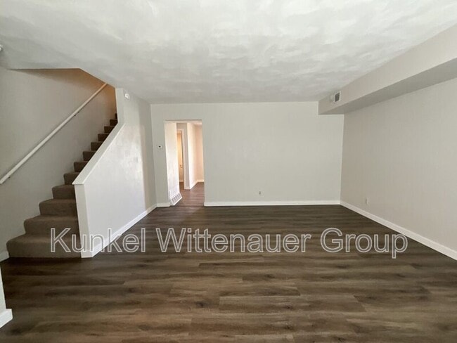 Photo - 1975 Nathan Ave Unidad 1975 #2 Nathan