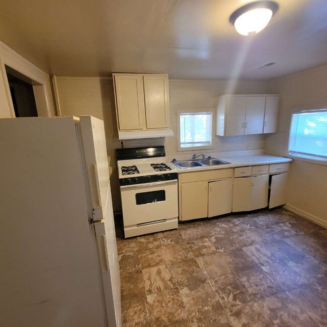 Photo - 4BR Mars Hill House! Must See!