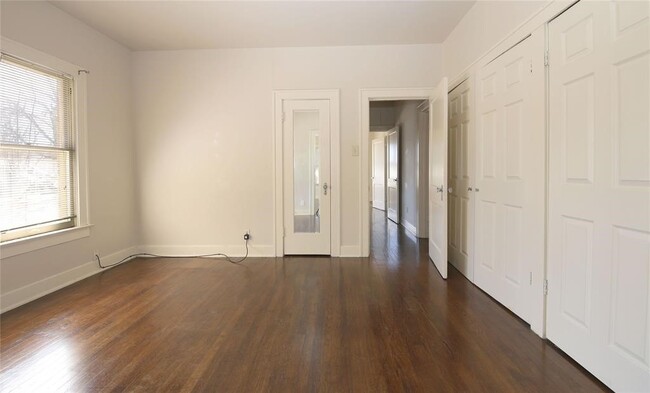 Photo - 1210 La Rue St