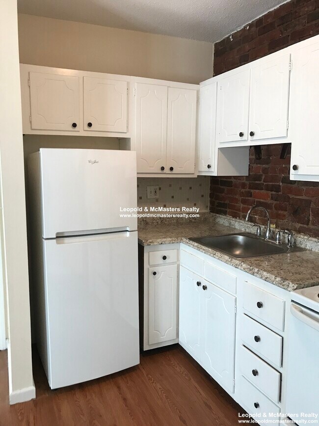 Photo - 67 S Huntington Ave Unit 3