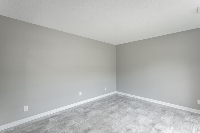 Photo - 510 Ely Rd Unit B