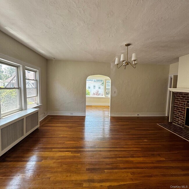 Photo - 247 Nuber Ave