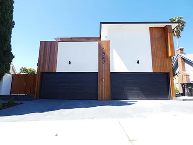 Building Photo - Luxury Four-Unit Estate Unit 1347 Stanley  4 Rental