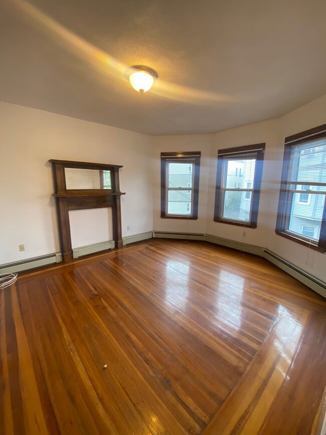 Photo - 32 Oakland St Unit 2