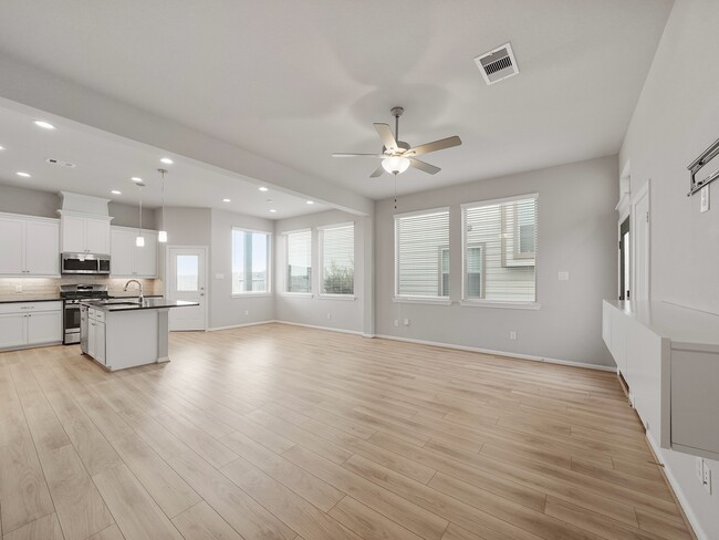 Photo - 5210 Pr Ter Ln