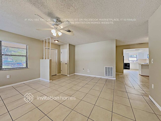 Photo - 555 Freeport Ave N