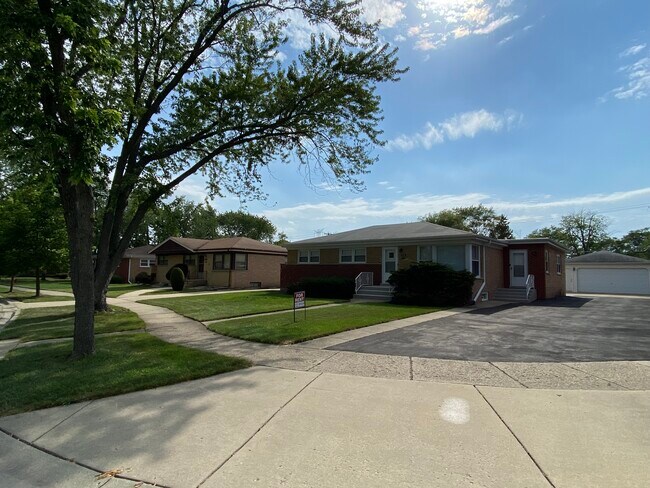 Photo - 9312 Osceola Ave House