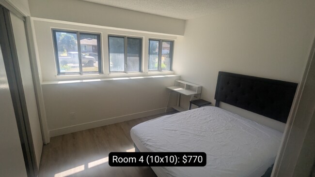 Photo - 6851 Albury St