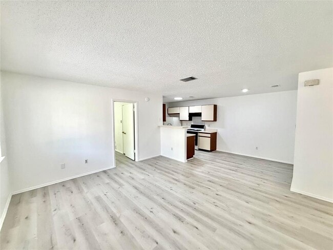 Photo - 403 Country Aire Dr