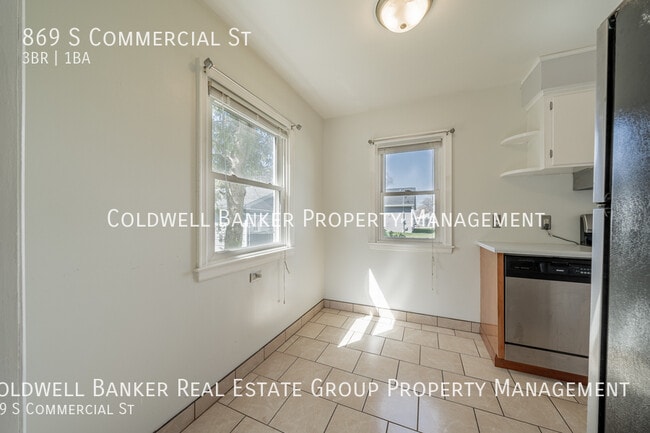 Photo - 869 S Commercial St