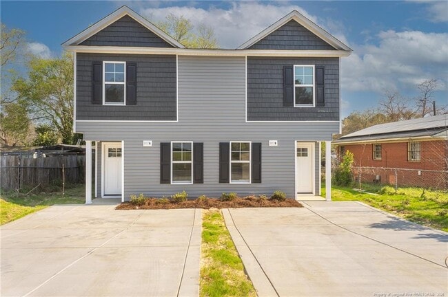907 Rochester Dr