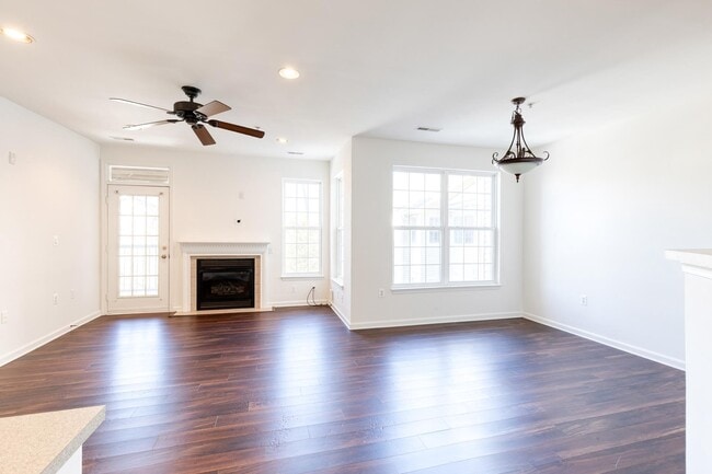 Photo - 400 Symphony Cir Unit # 360C